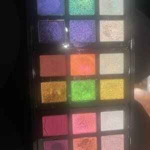 Danessa Myricks Beauty Multicolor Highlighter Palette freedom palette VI